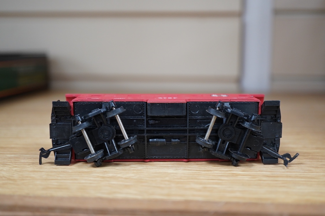 A quantity of US outline HO railway by Athearn, Bachmann, etc. including three locomotives; a Union Pacific Bo-Bo diesel, 1468, a Santa Fe Bo-Bo diesel, 5707, and a Santa Fe 0-4-0 tender engine, together with a 12-wheel